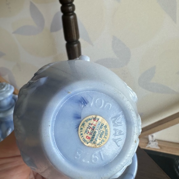 Avon vintage blue slag glass floral soap trinket pitcher bowl 1978 - Picture 4 of 4